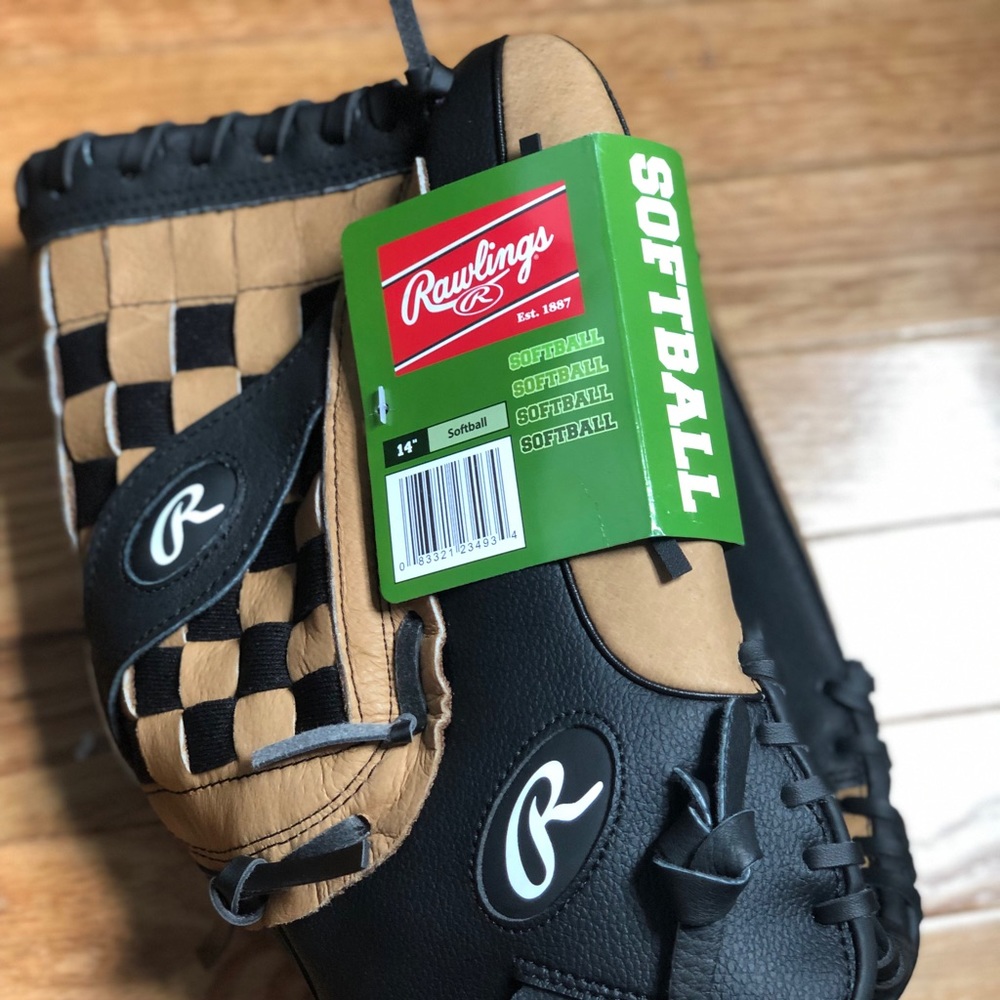 Rawlings 14” left handed glove NWT